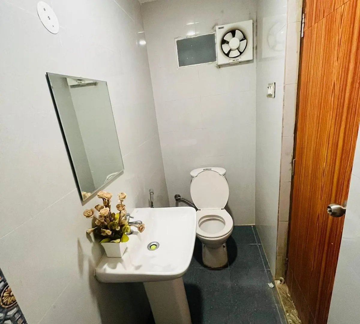 Aarya Home Stay Varanasi